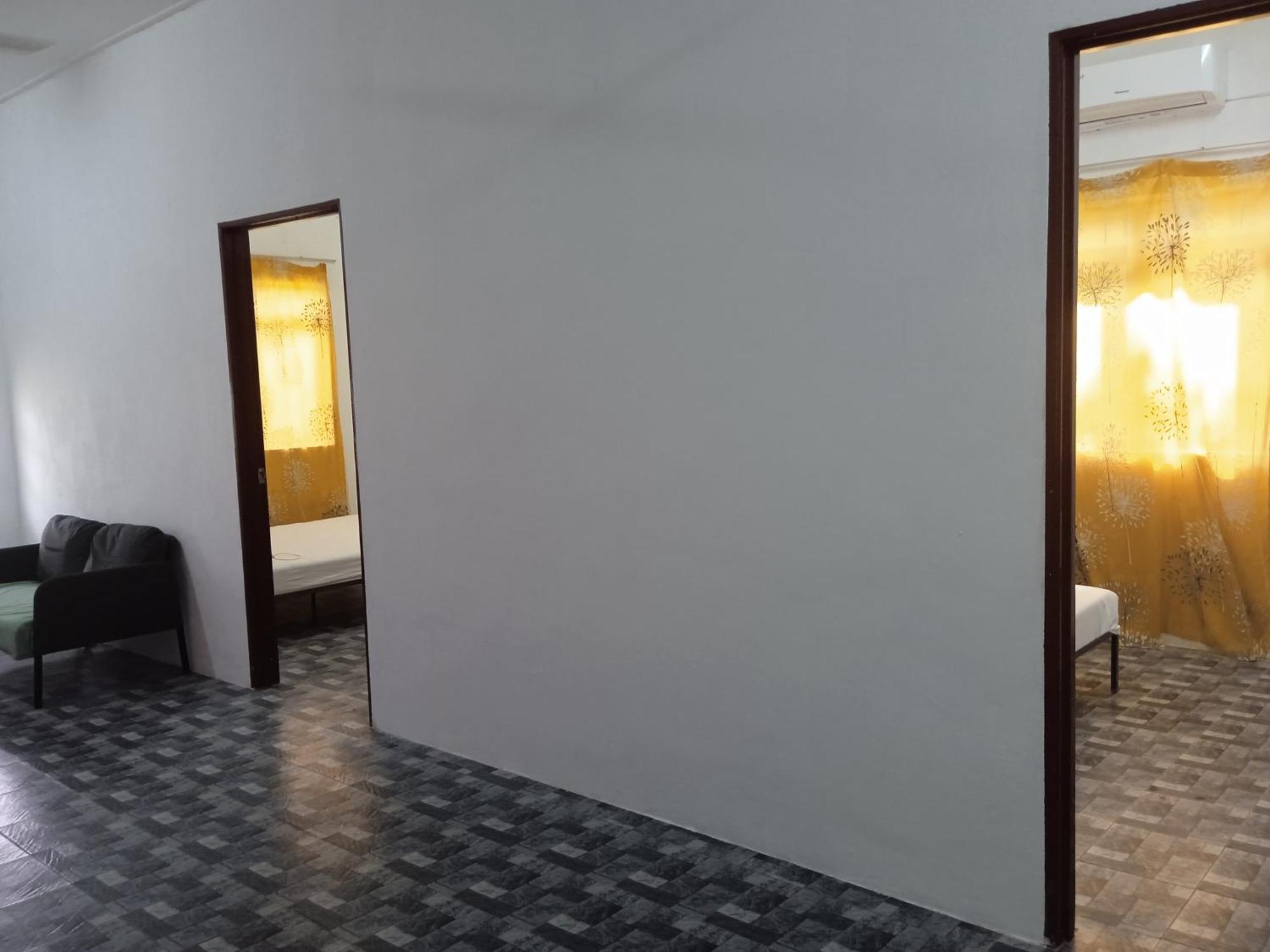 Homestay Idaman B B With 2 Room Aircond 2 Quen Bed And Not Sharing Room -Privacy Куала Теренгану Екстериор снимка