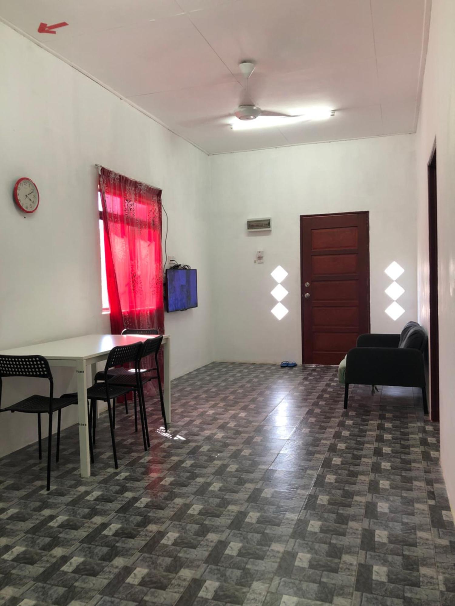 Homestay Idaman B B With 2 Room Aircond 2 Quen Bed And Not Sharing Room -Privacy Куала Теренгану Екстериор снимка