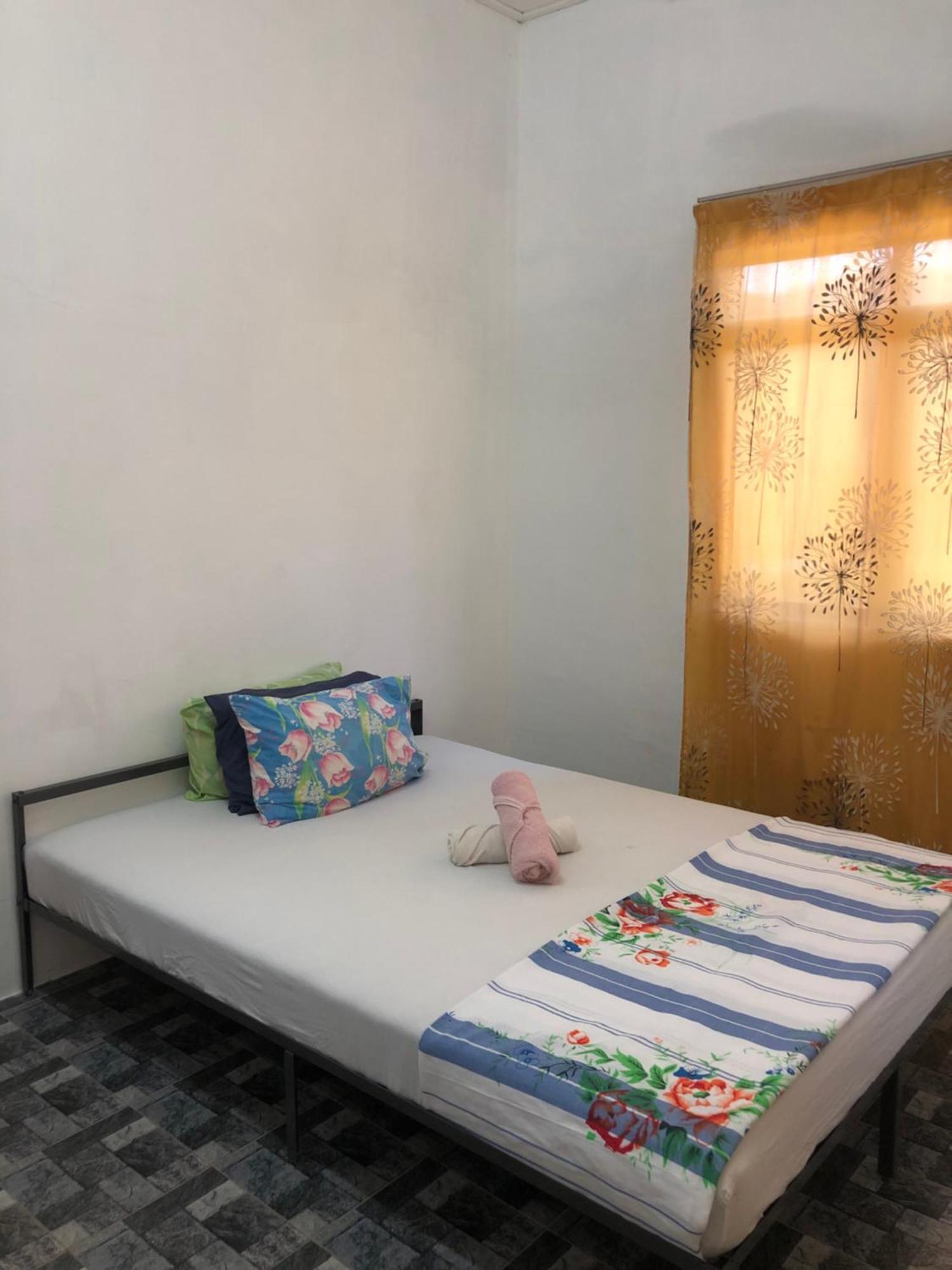 Homestay Idaman B B With 2 Room Aircond 2 Quen Bed And Not Sharing Room -Privacy Куала Теренгану Екстериор снимка