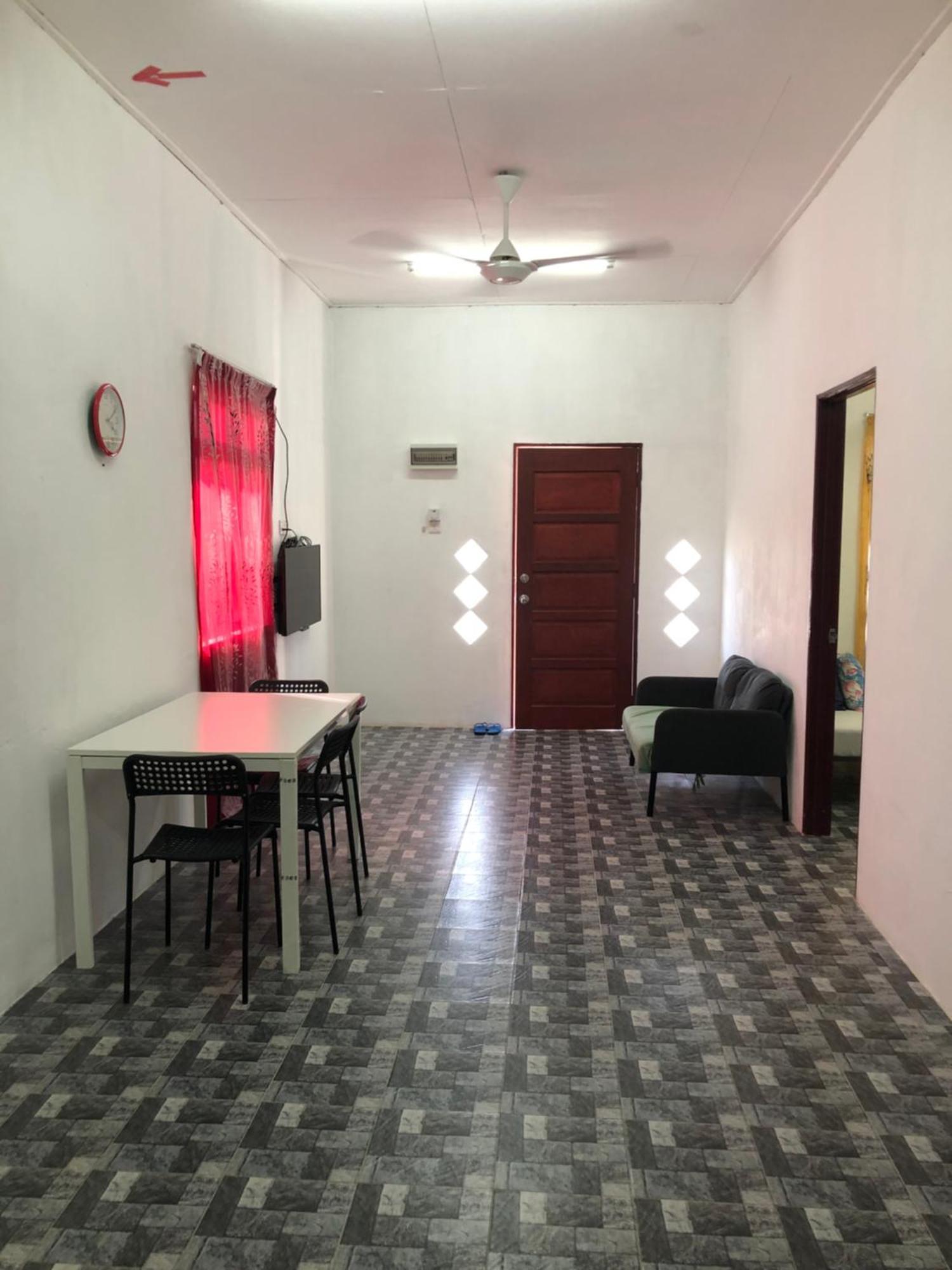 Homestay Idaman B B With 2 Room Aircond 2 Quen Bed And Not Sharing Room -Privacy Куала Теренгану Екстериор снимка
