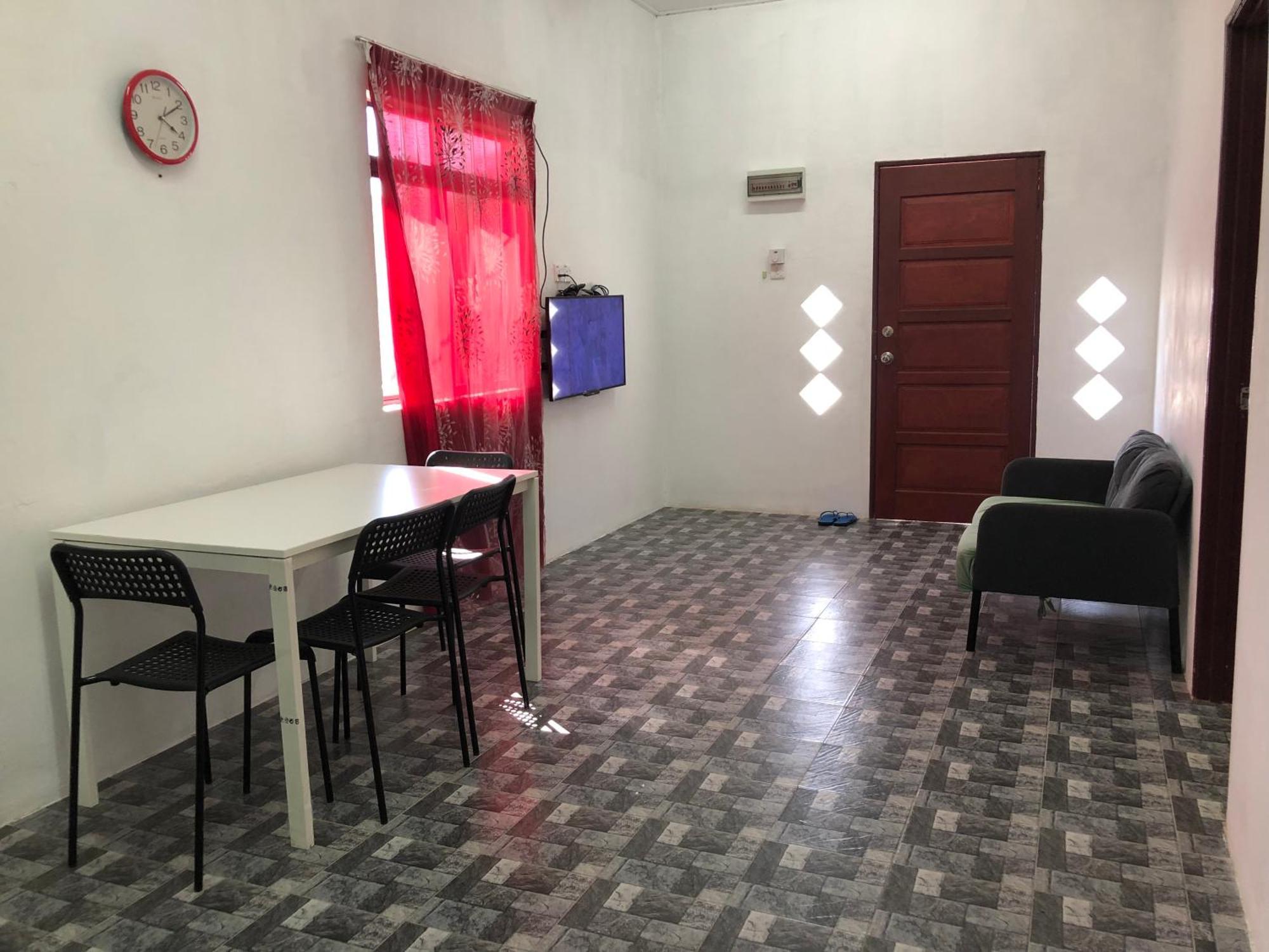 Homestay Idaman B B With 2 Room Aircond 2 Quen Bed And Not Sharing Room -Privacy Куала Теренгану Екстериор снимка